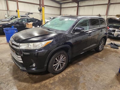 5TDJZRFH5JS****** 2018 Toyota Highlander