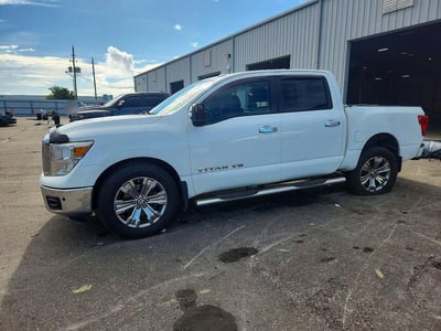 1N6AA1E60JN****** 2018 Nissan Titan