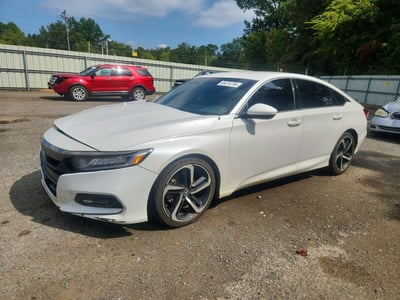 1HGCV1F3XJA****** 2018 Honda Accord