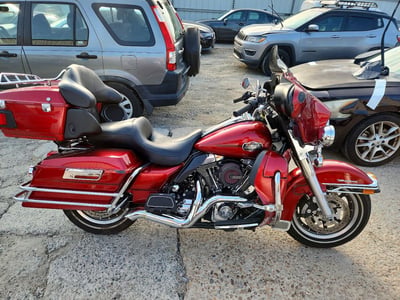 1HD1FC4168Y****** 2008 Harley-Davidson FLHTCUI