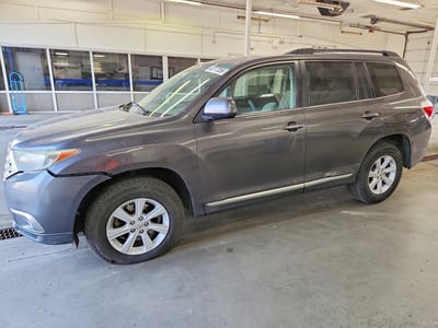 5TDBK3EH6DS****** 2013 Toyota Highlander