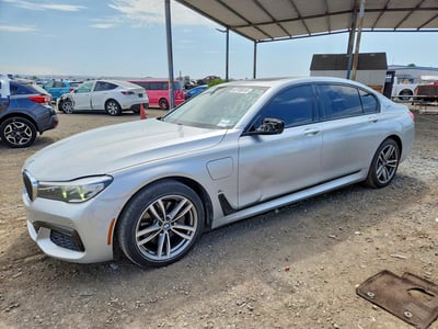 WBA7J2C38HG****** 2017 BMW 7 Series