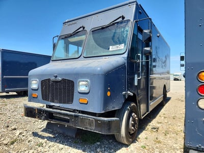 4UZAC2EA9LC****** 2020 Freightliner MT 45G Front Gasoline Engine Walk In Van Chassis