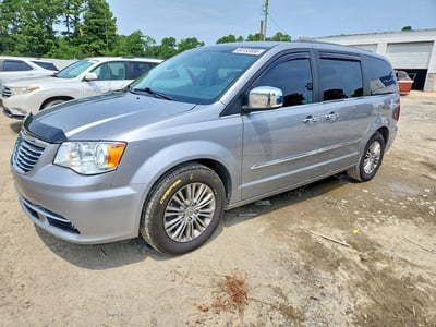2C4RC1CG7GR****** 2016 Chrysler Town & Country