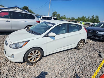 KMHCU5AE2CU****** 2012 Hyundai Accent