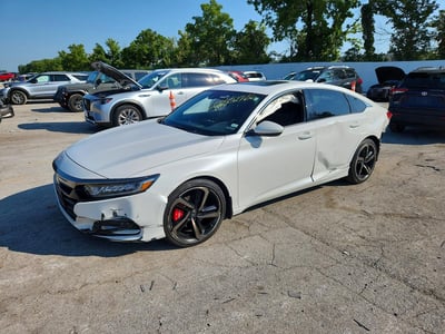 1HGCV2F33JA****** 2018 Honda Accord