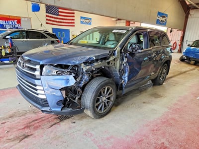 5TDJZRFH1HS****** 2017 Toyota Highlander