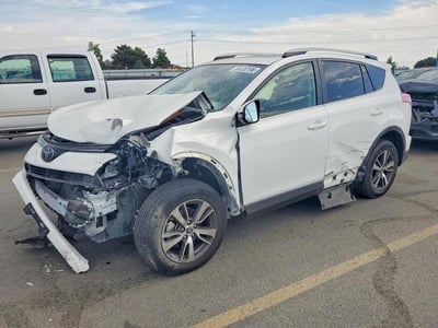 JTMRFREV9JJ****** 2018 Toyota RAV4