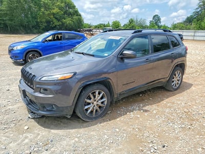 1C4PJLCB2JD****** 2018 Jeep Cherokee