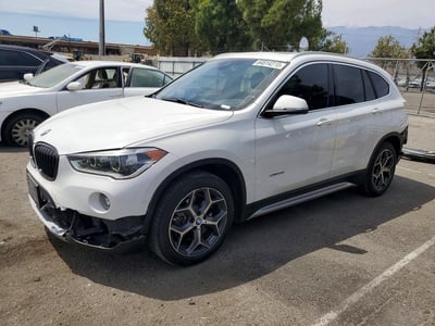 WBXHT3C38J5****** 2018 BMW X1