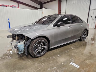 WDD3G4EB5KW****** 2019 Mercedes-Benz A-Class