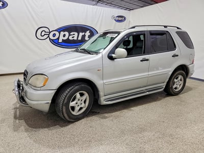 4JGAB54E1YA****** 2000 Mercedes-Benz M-Class