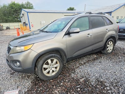 5XYKT4A60DG****** 2013 Kia Sorento