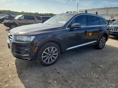 WA1LAAF71HD****** 2017 Audi Q7