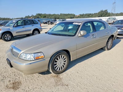 1LNHM81W35Y****** 2005 Lincoln Town Car