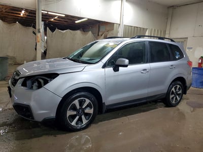 JF2SJAEC3JH****** 2018 Subaru Forester