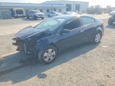 3KPFK4A73HE****** 2017 Kia Forte