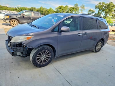 5TDYK3DC8ES****** 2014 Toyota Sienna