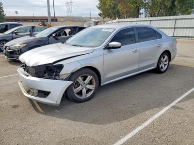 1VWBH7A34DC****** 2013 Volkswagen Passat