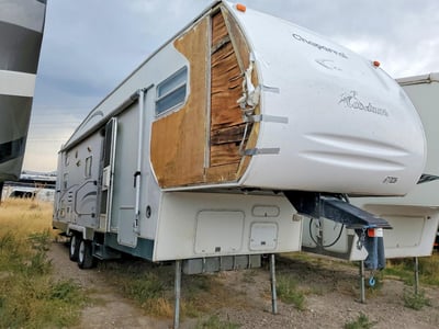 1TC3B056131****** 2003 Coachmen Trailers