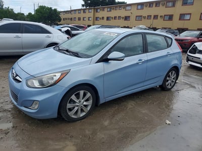 KMHCU5AE1DU****** 2013 Hyundai Accent