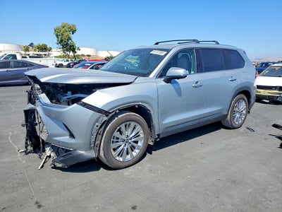 5TDAAAB5XRS****** 2024 Toyota Grand Highlander