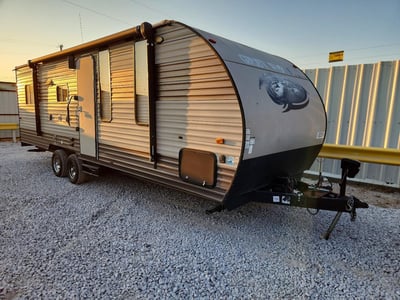 4X4TCKX2XJK****** 2018 Forest River Cherokee