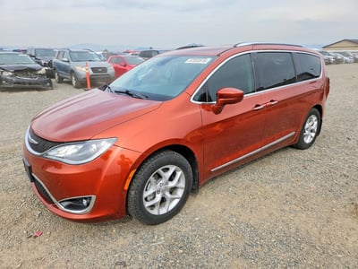 2C4RC1BG5JR****** 2018 Chrysler Pacifica