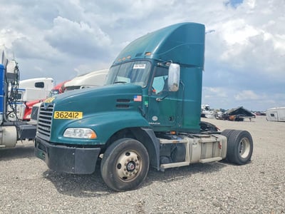 1M1AW01X7HM****** 2017 Mack Cxu612