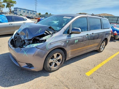 5TDKK3DC6GS****** 2016 Toyota Sienna