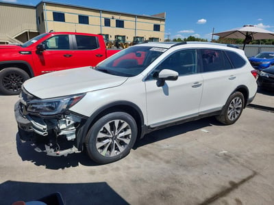 4S4BSATC3J3****** 2018 Subaru Outback