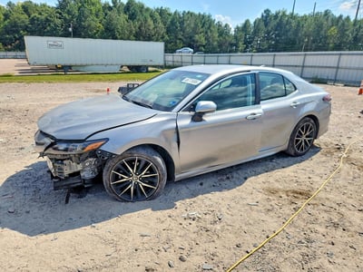 4T1T11AK2NU****** 2022 Toyota Camry