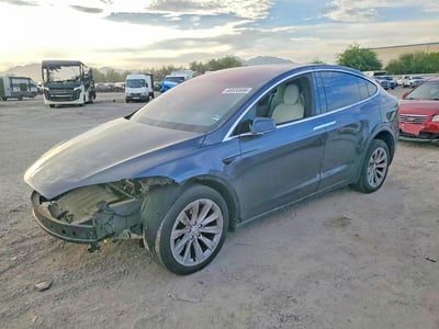 5YJXCDE28GF****** 2016 Tesla Model X