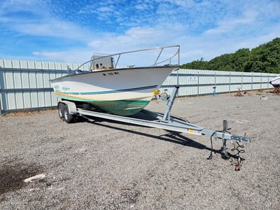 MUS0805***** 2001 Key Largo Boat 21' Cc