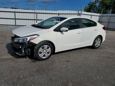 3KPFK4A75JE****** 2018 Kia Forte