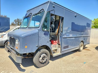 4UZAC2EA8LC****** 2020 Freightliner MT 45G Front Gasoline Engine Walk In Van Chassis