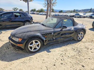 4USCJ333XWL****** 1998 BMW Z3