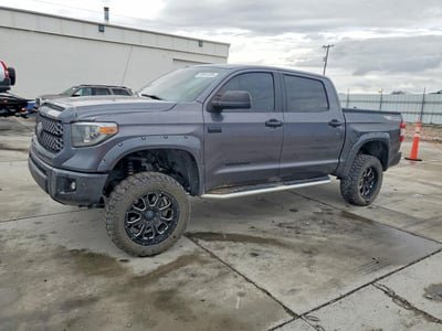 5TFDW5F14JX****** 2018 Toyota Tundra