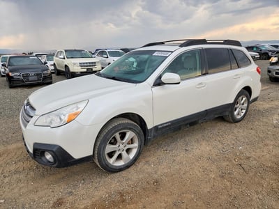 4S4BRBGC2D3****** 2013 Subaru Outback