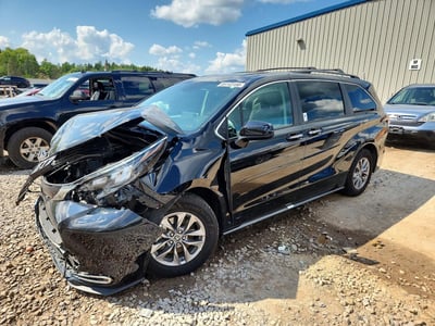 5TDJRKEC5RS****** 2024 Toyota Sienna Hybrid