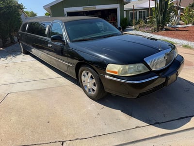 2L1FM88W09X****** 2009 Lincoln Town Car
