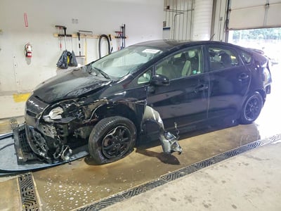 JTDKN3DUXF1****** 2015 Toyota Prius