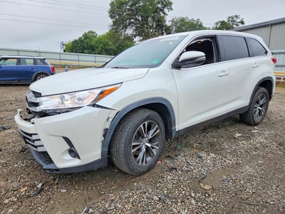 5TDZARFH1KS****** 2019 Toyota Highlander