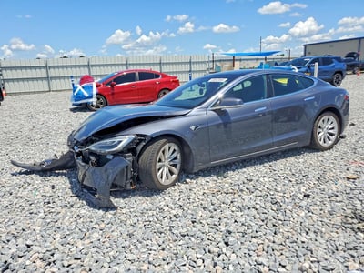 5YJSA1E26JF****** 2018 Tesla Model S