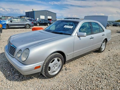 WDBJF65H4XA****** 1999 Mercedes-Benz E-Class