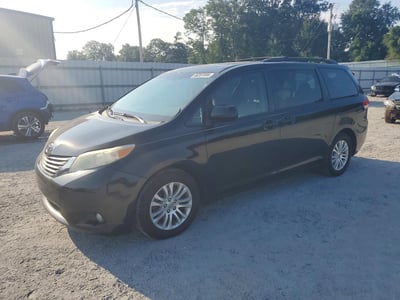 5TDYK3DC4CS****** 2012 Toyota Sienna
