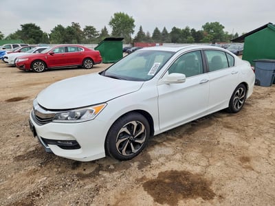 1HGCR2F93HA****** 2017 Honda Accord