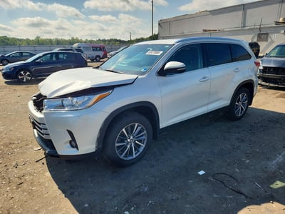 5TDJZRFH2KS****** 2019 Toyota Highlander