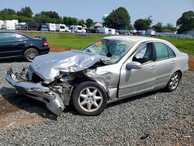 WDBRF81J54F****** 2004 Mercedes-Benz C-Class