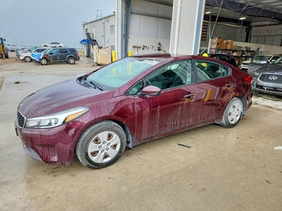 3KPFK4A71HE****** 2017 Kia Forte